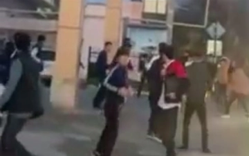 Ташкентские школьники устроили массовую драку во время игры в футбол — видео