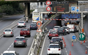 Франция будет платить своим водителям за регистрацию