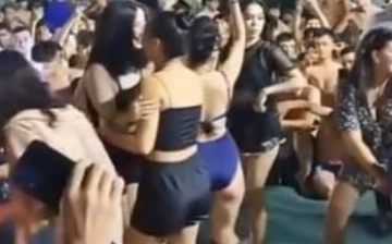 В Самарканде решили проверить на СПИД танцовщиц, участвовавших в открытии бассейна (видео)