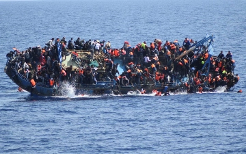При затоплении лодки в Греции погибли почти 60 человек