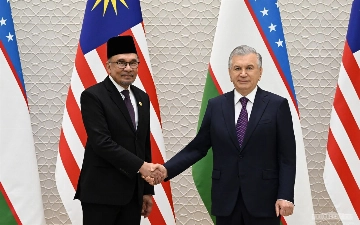 Шавкат Мирзиёев провел переговоры с премьером Малайзии