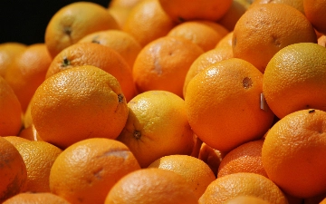 В Узбекистане существенно подорожали апельсины 
