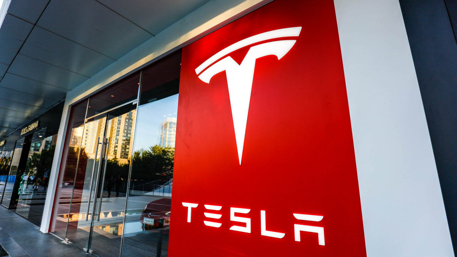 Tesla вновь стала ведущим производителем электромобилей в мире