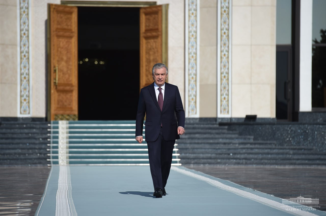 Шавкат Мирзиёев отбыл в Таджикистан