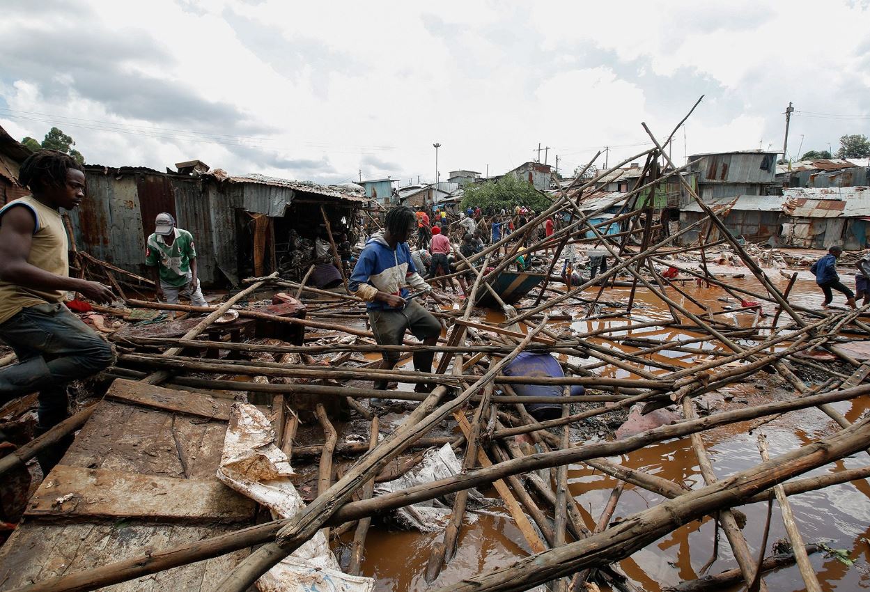 Число жертв наводнений в Кении приблизилось к 180