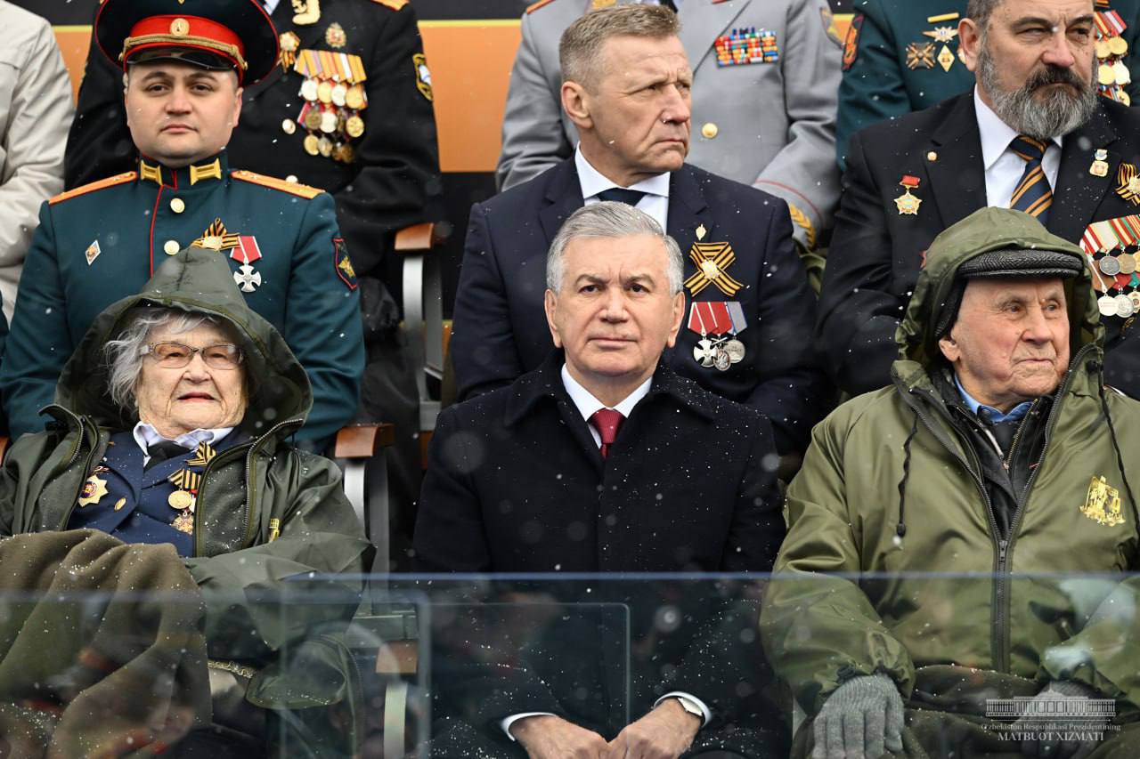 Шавкат Мирзиёев посетил парад Победы в Москве