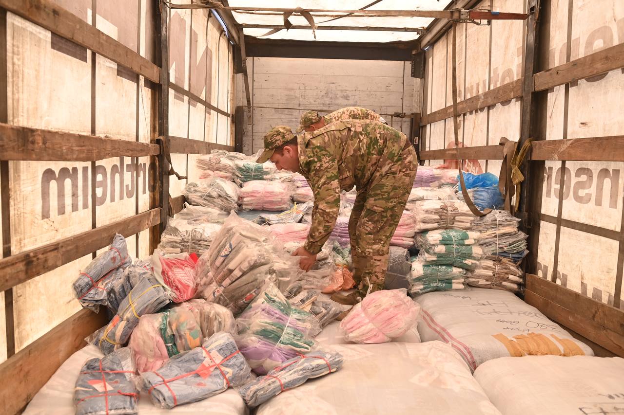 Узбекистан направил 100 тонн гумпомощи казахстанцам, пострадавшим от паводков