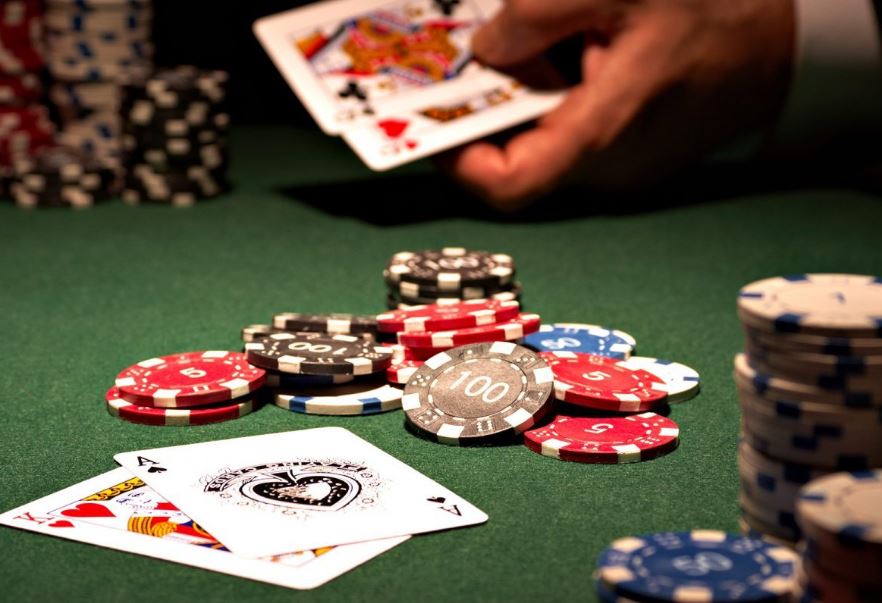 В Казахстане лицам моложе 25 лет хотят запретить играть в азартные игры 