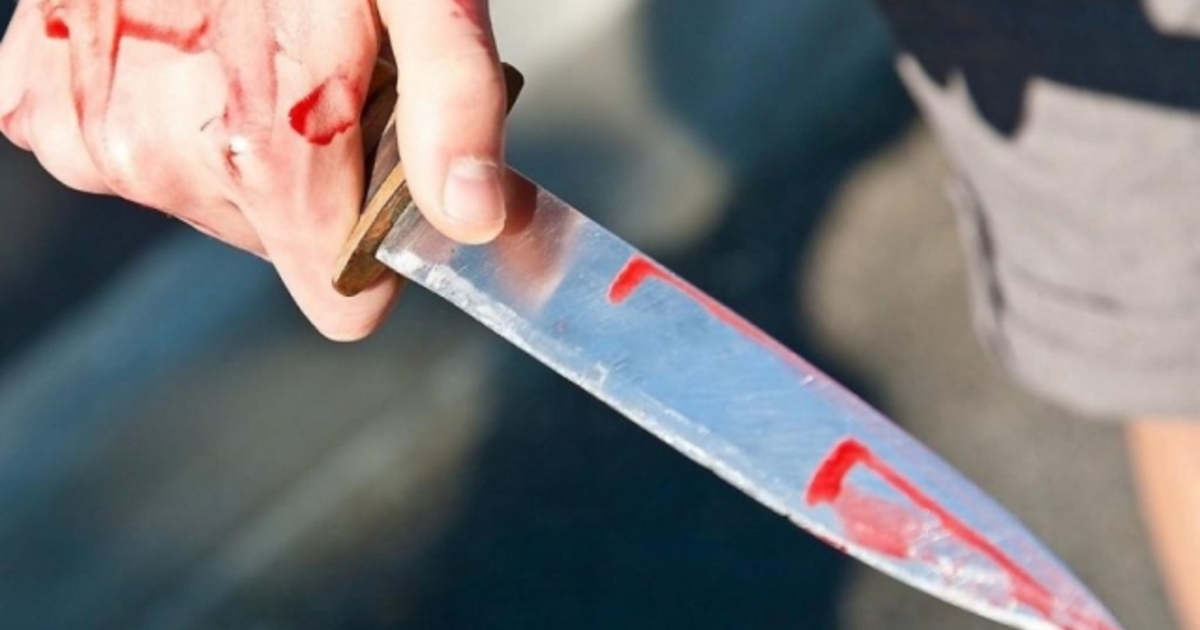 Во Франции женщина с криками "Аллах Акбар" пырнула ножом двоих людей