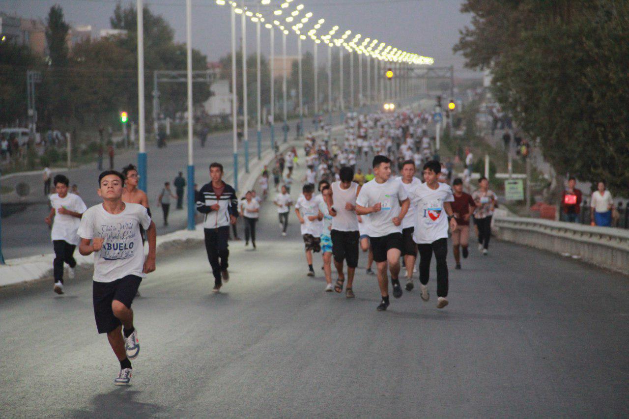 Глава Союза молодежи вместе с министром физической культуры и спорта приняли участие в соревнованиях по бегу