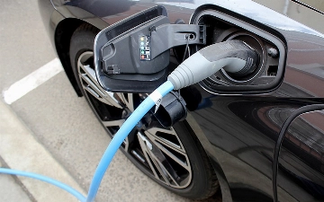 ЦЭИР: Узбекистанцы стали в два раза чаще покупать электромобили
