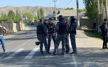 Силовики Кыргызстана и Таджикистана устроили перестрелку на границе