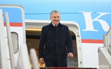 Шавкат Мирзиёев прибыл в Москву