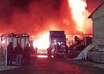 Пожар в Яшнабадском районе тушили до утра 