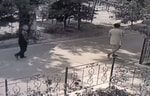 В Ташкенте мужчина домогался 17-летнюю девушки в подъезде — видео