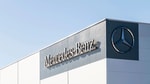 Mercedes тестирует обновленный кроссовер EQE 53