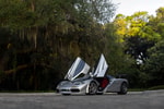 На аукцион выставлен McLaren F1 с комплектом повышенной прижимной силы и уникальными фарами