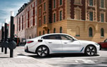 Новый BMW i4 стал привлекательнее и дешевле благодаря базовой комплектации