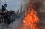 Во Франции задержали более 300 человек, недовольных пенсионной реформой