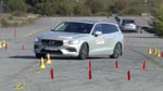 Специалисты проверили управляемость автомобиля Volvo V60 в лосином тесте