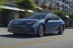 Новая Toyota Camry не смогла заинтересовать автолюбителей в Китае