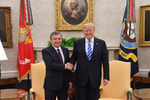 Мирзиёев поздравил Трампа со вступлением в должность президента и пригласил его посетить Узбекистан