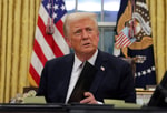 Трамп заявил, что блокировка пошлин будет означать экономический крах США