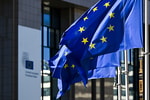 Евросоюз планирует начать подготовку к приему Украины и Молдовы в обход Венгрии