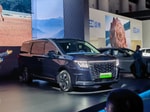 JAC презентовал роскошный минивэн Refine RF8