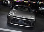Toyota презентовала 16 поколение модели Crown