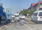 В Намангане Gentra с пятью подростками влетела в грузовик: есть погибший и пострадавшие