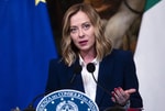 ANSA: Премьер Италии перенесла визит в Узбекистан из-за смерти Папы римского