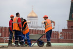 В России предложили запретить работать мигрантам с судимостью