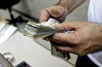 Объем денежных переводов в Узбекистан превысил $11 млрд