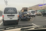 В Ташобласти мужчина привязал собаку к багажнику на крыше автомобиля