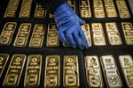 Золотовалютные резервы Узбекистана выросли почти на $2 млрд