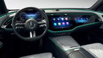 Mercedes-Benz презентовал E-Class с пассажирским дисплеем, TikTok и селфи-камерой