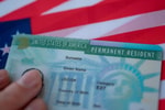 США ужесточили проверки по заявлениям на грин-карту и гражданство