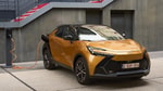 Toyota презентовала новый кроссовер C-HR Plug-in Hybrid 220