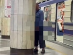 Мужчина справил нужду на станции метро Ташкента