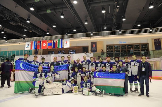 Сборная Узбекистана по хоккею вышла в группу А III дивизиона чемпионата мира