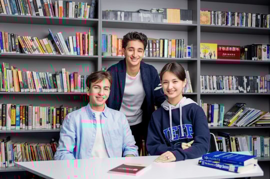 American University of Technology (AUT) приглашает на Дни открытых дверей 24 и 25 апреля