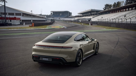 Фото: Porsche