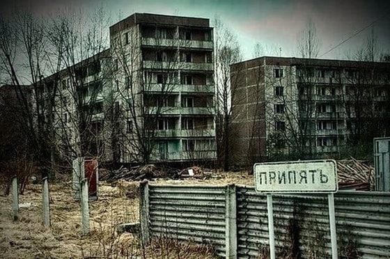 1986-yil 26-aprel, yigirmanchi asrning eng yirik texnogen ofatlaridan biri — Chernobil AES portlashdan so'ng.