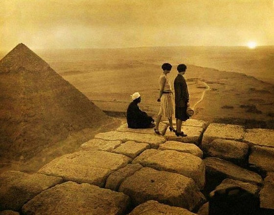 Cheops piramidasining eng yuqori cho'qqisi. 1920-yil