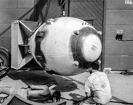 1945-yilning 9-avgustida Nagasakiga tashlangan "semiz odam" kodli atom bombasini takomillashtirish jarayonlari