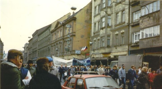 1989-yil noyabr oyida Chexoslovakiyada sodir bo'lgan va "Baxmal inqilob" nomini olgan  inqilob jarayonlari