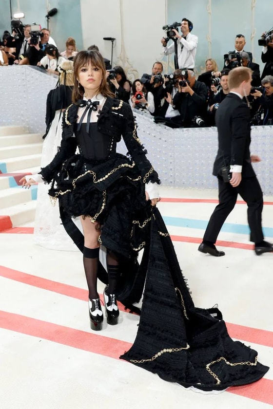 Фото: Дженна Ортега&nbsp;Thom Browne