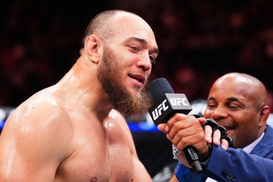 На фото Вальтер Уокер / UFC