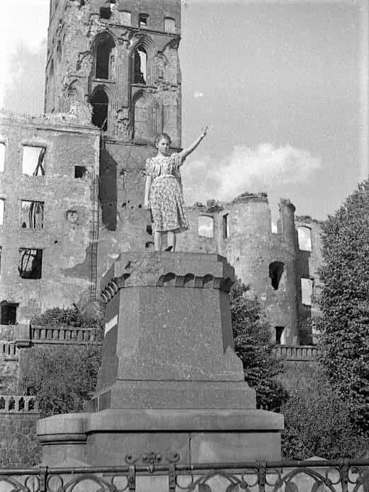 Kaliningrad, qirollik qal'asining Bismark poydevori. 1950-yil